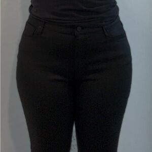 The Skinny - Black High-Waisted Pants